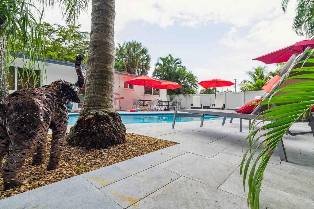 Private Oasis With Pool Near Beaches, Dining & Las Olas فورت لودرديل المظهر الخارجي الصورة