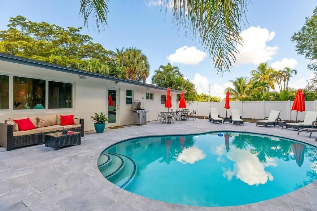 Private Oasis With Pool Near Beaches, Dining & Las Olas فورت لودرديل المظهر الخارجي الصورة