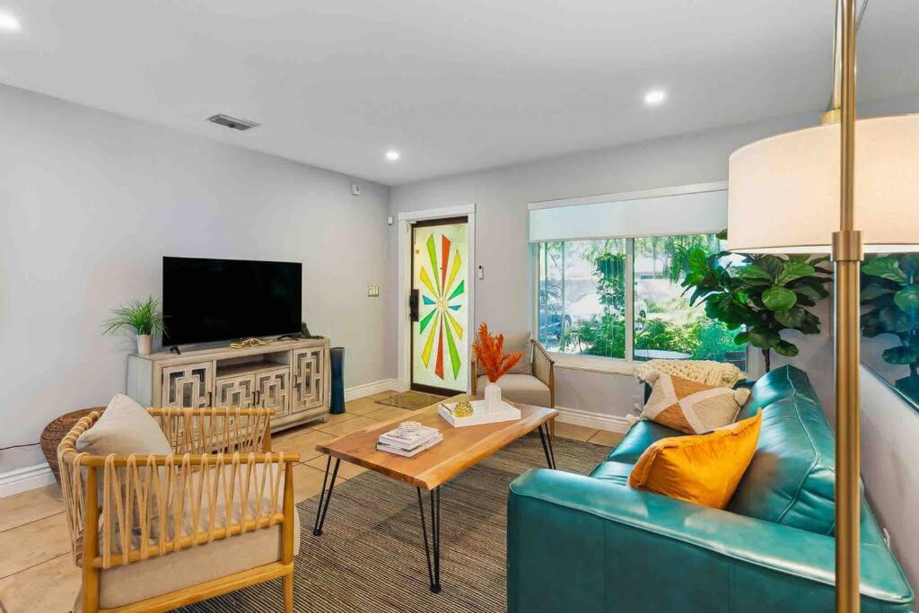 Private Oasis With Pool Near Beaches, Dining & Las Olas فورت لودرديل المظهر الخارجي الصورة