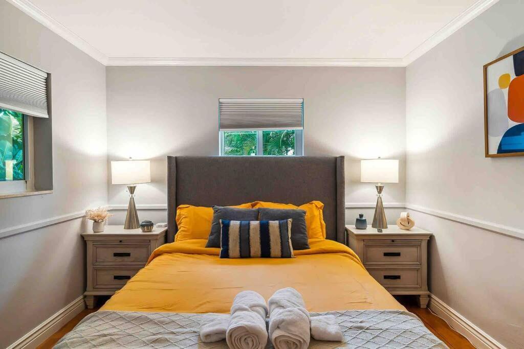 Private Oasis With Pool Near Beaches, Dining & Las Olas فورت لودرديل المظهر الخارجي الصورة