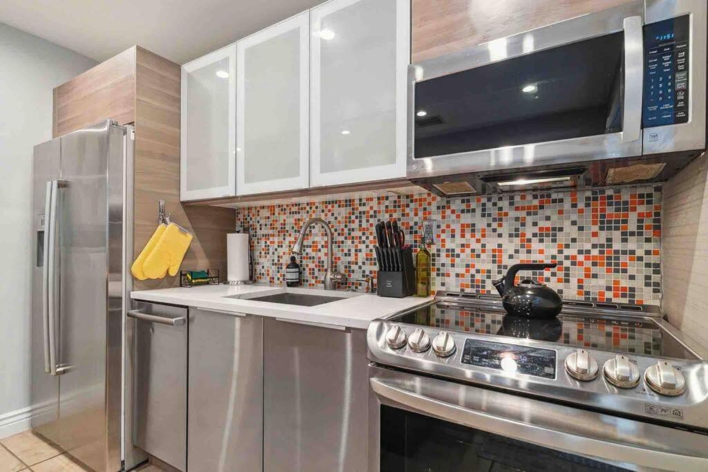 Private Oasis With Pool Near Beaches, Dining & Las Olas فورت لودرديل المظهر الخارجي الصورة